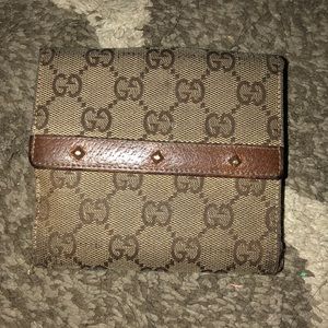 gucci wallet